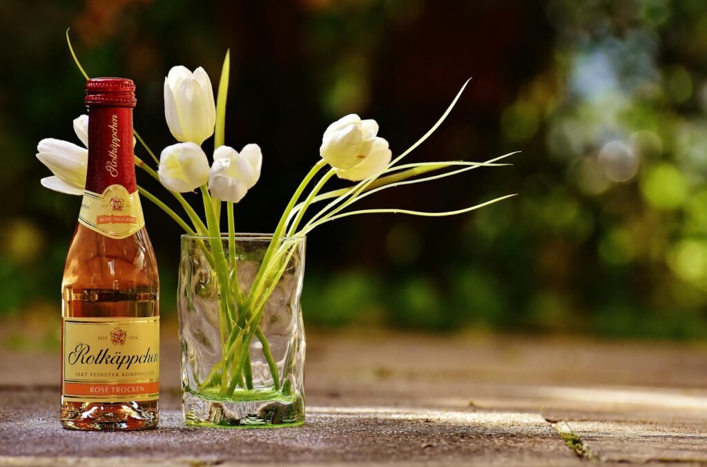 Vinho Rosé no Verão: Harmonizações Perfeitas para Refrescar Seu Paladar — o que comer com vinho rosé verão | De Colher para C